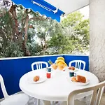 Jardins Fleuris Standing Presta * מאנדליה-לה-נאפול